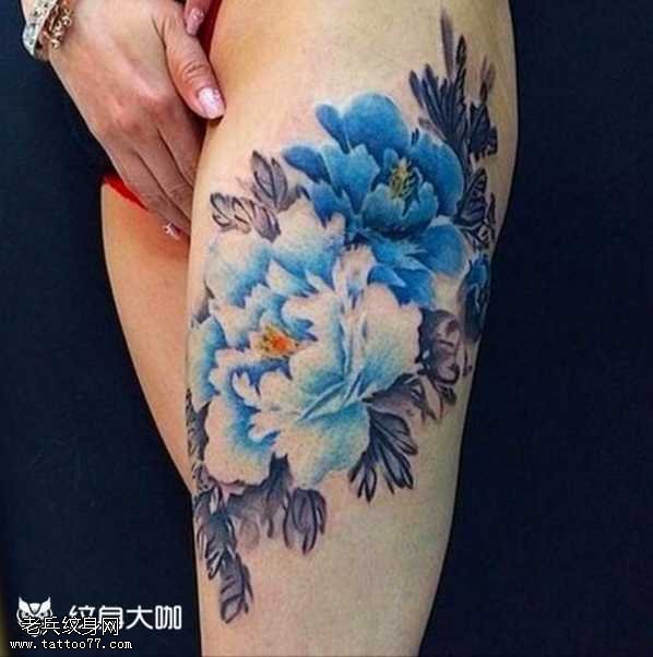 腿部牡丹花纹身图案