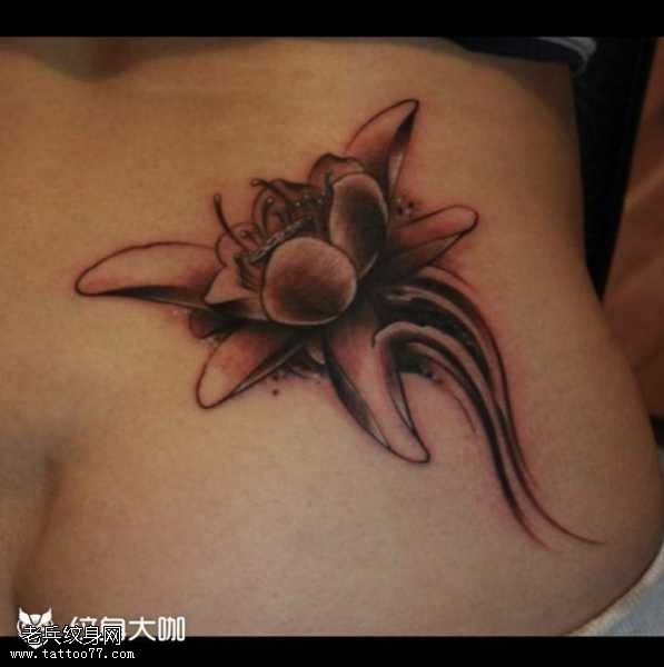 腰部莲花纹身图案