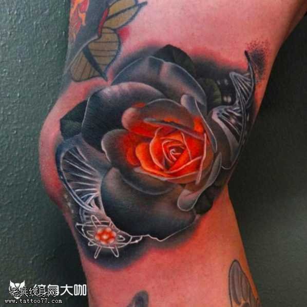 腿部玫瑰纹身图案