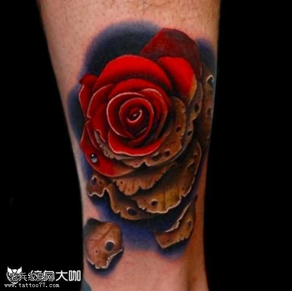 腿部玫瑰纹身图案