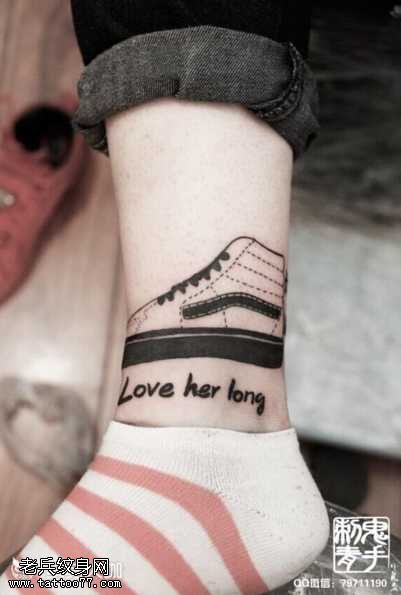 腿部鞋纹身图案