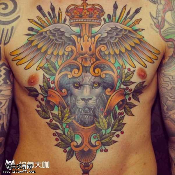 胸部狮子纹身图案