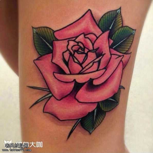 腿部玫瑰纹身图案