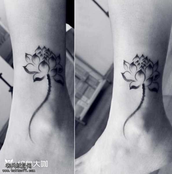 腿部莲花纹身图案