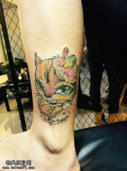 腿部萌猫纹身图案