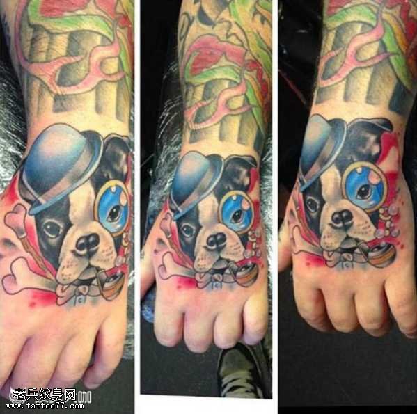 手部彩斗牛犬纹身图案