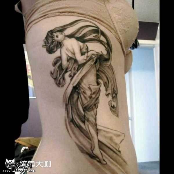 腰部仙女纹身图案