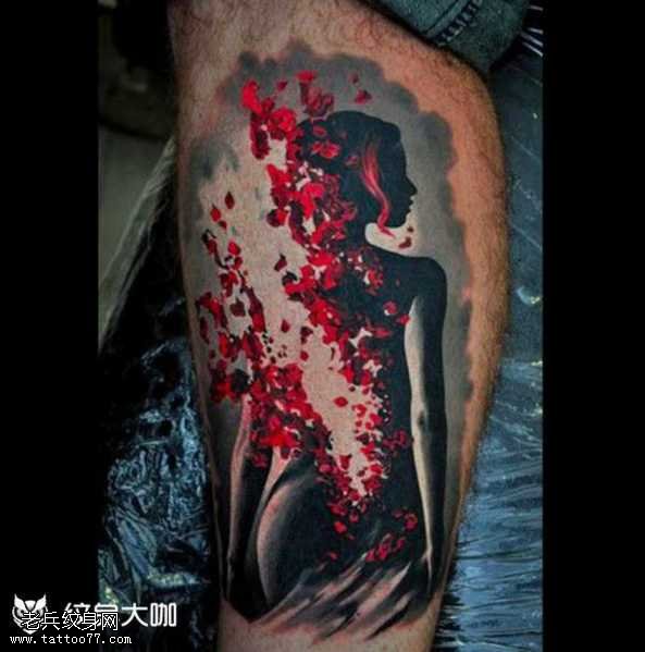 腿部玫瑰血纹身图案