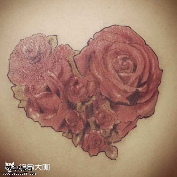 背部精美玫瑰纹身图案