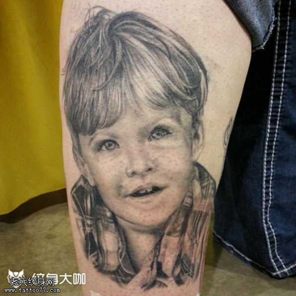 腿部小孩子纹身图案