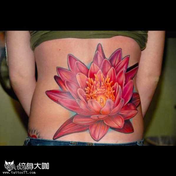 腰部莲花纹身图案