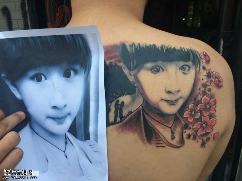 肩部肖像纹身图案