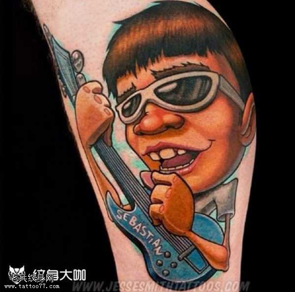 腿部人物纹身图案