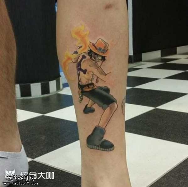 腿部艾斯纹身图案