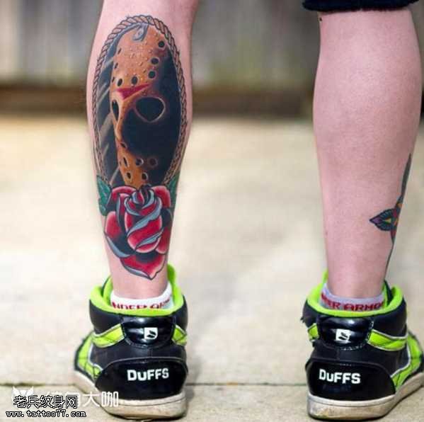 腿部面具纹身图案