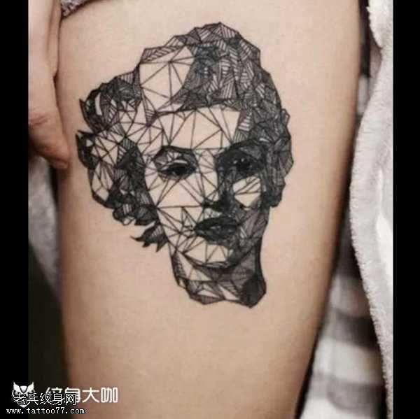 腿部人物纹身图案
