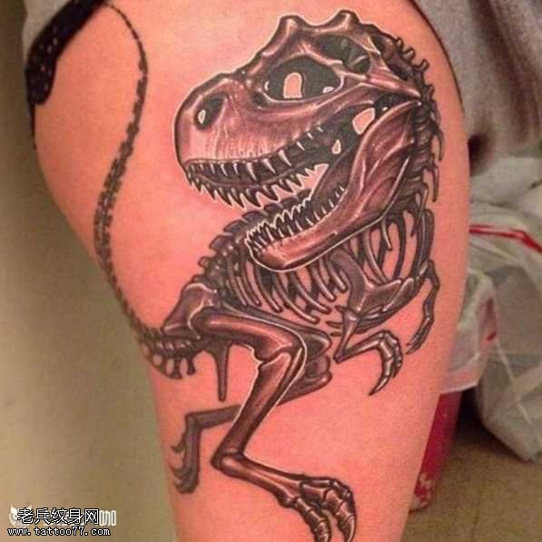 腿部恐龙骨纹身图案