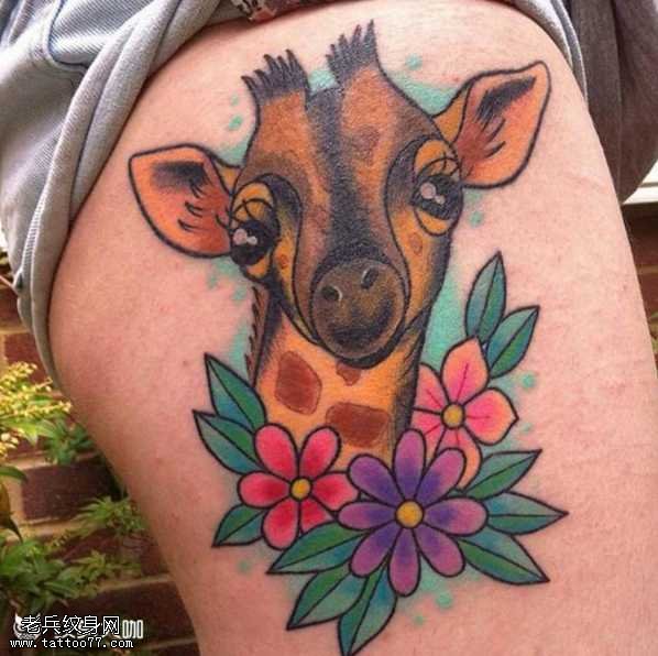 腿部鹿纹身图案