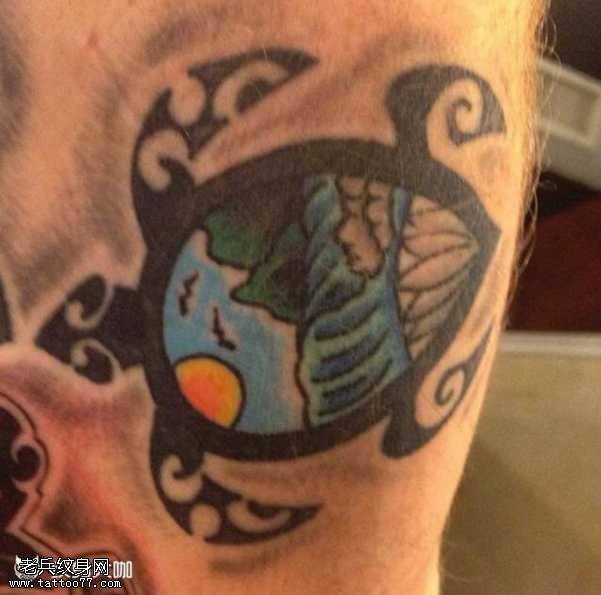 腿部乌龟纹身图案