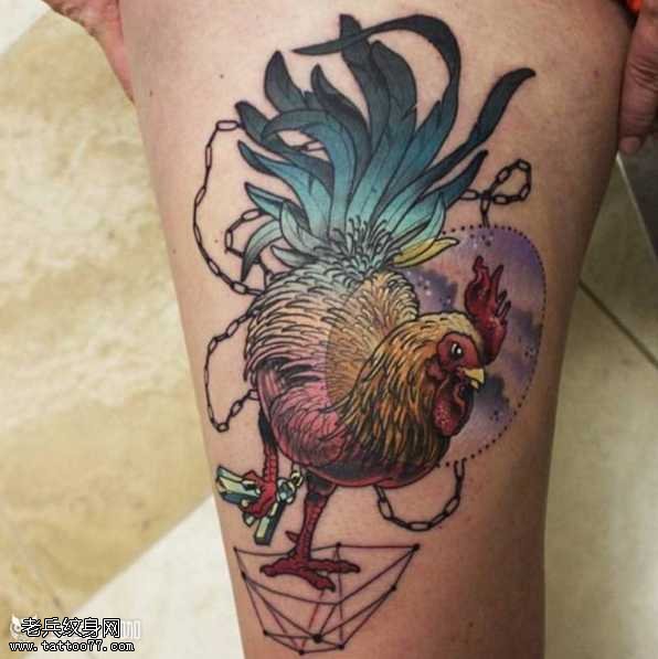 腿部公鸡纹身图案