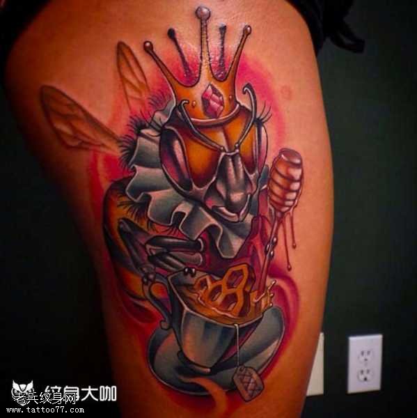 腿部蚊子纹身图案