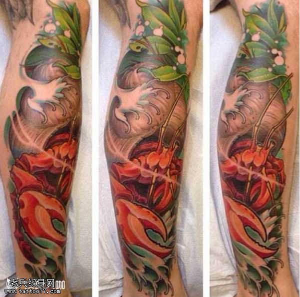 腿部龙虾纹身图案