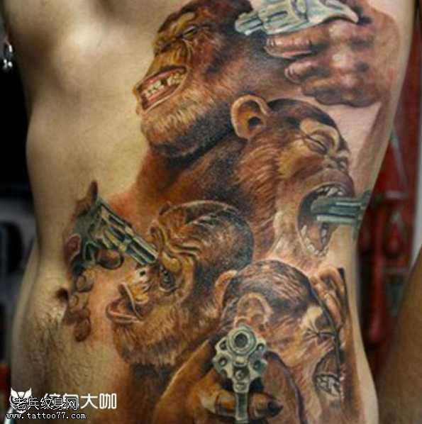 猩猩会玩手枪纹身图案
