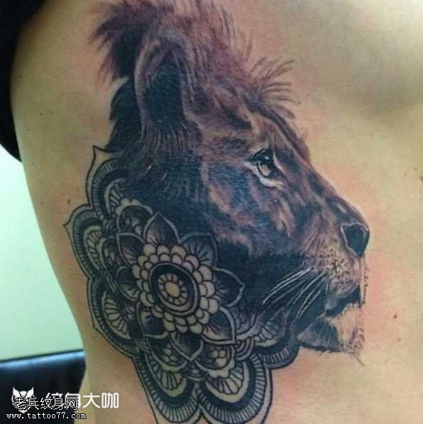 花狮子纹身图案