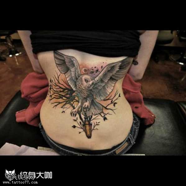 腰部猫头鹰纹身图案