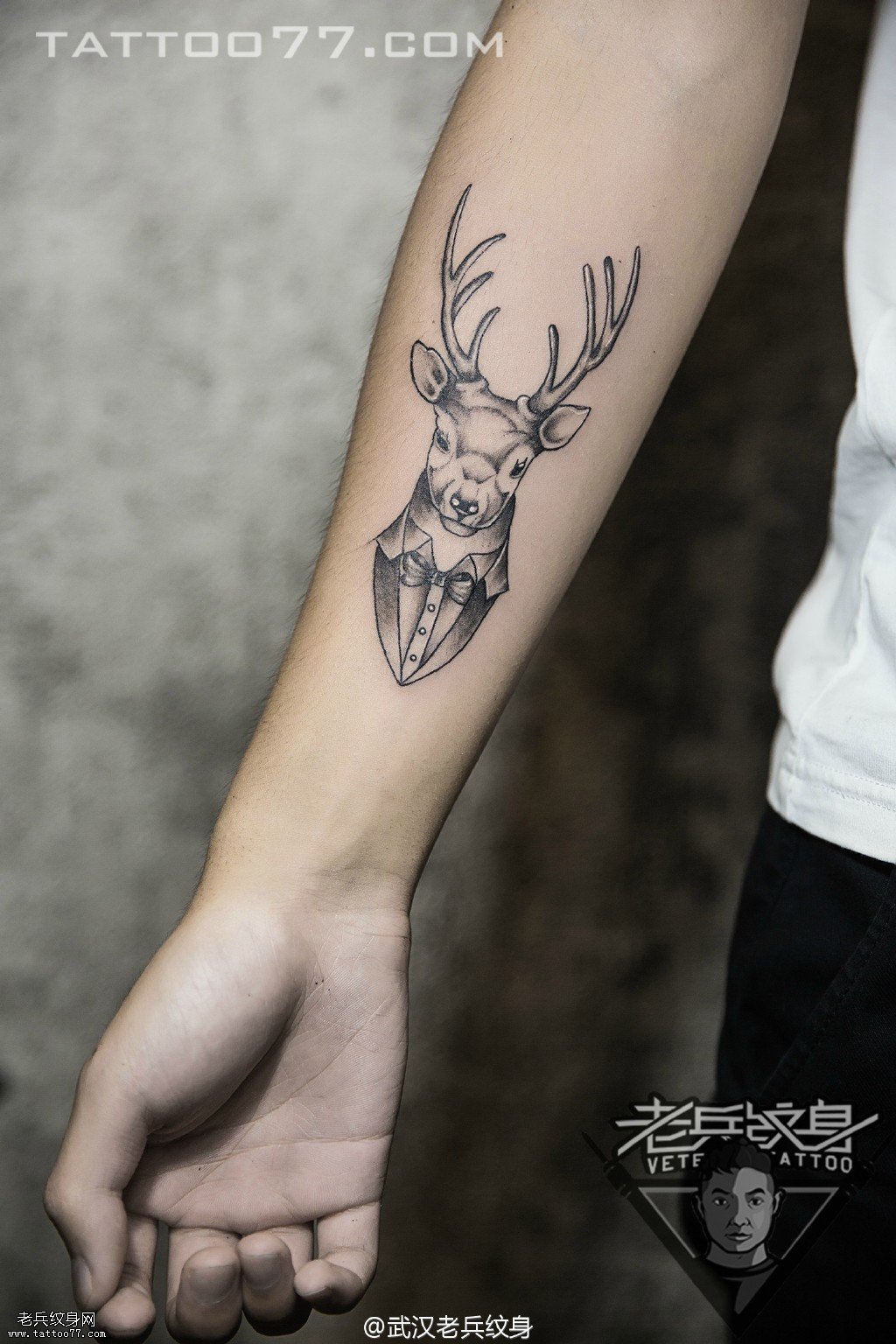 手部内侧鹿先生纹身图案作品