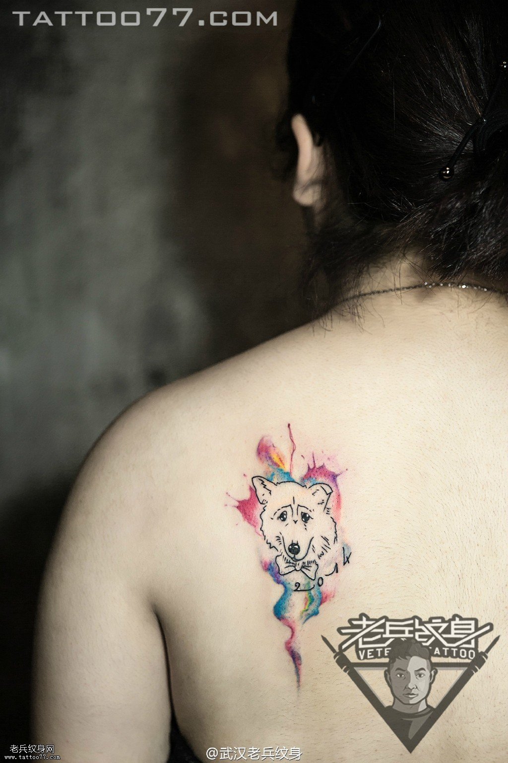 后背水彩泼墨动物纹身图案作品