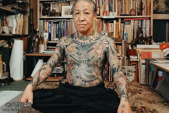 这个给日本黑帮纹身的老头，是最好的日式传统刺青大师