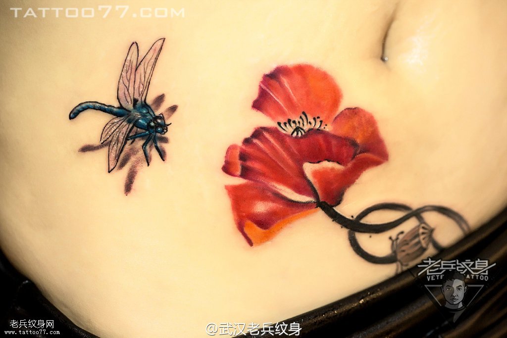 腹部花卉蜻蜓纹身图案作品