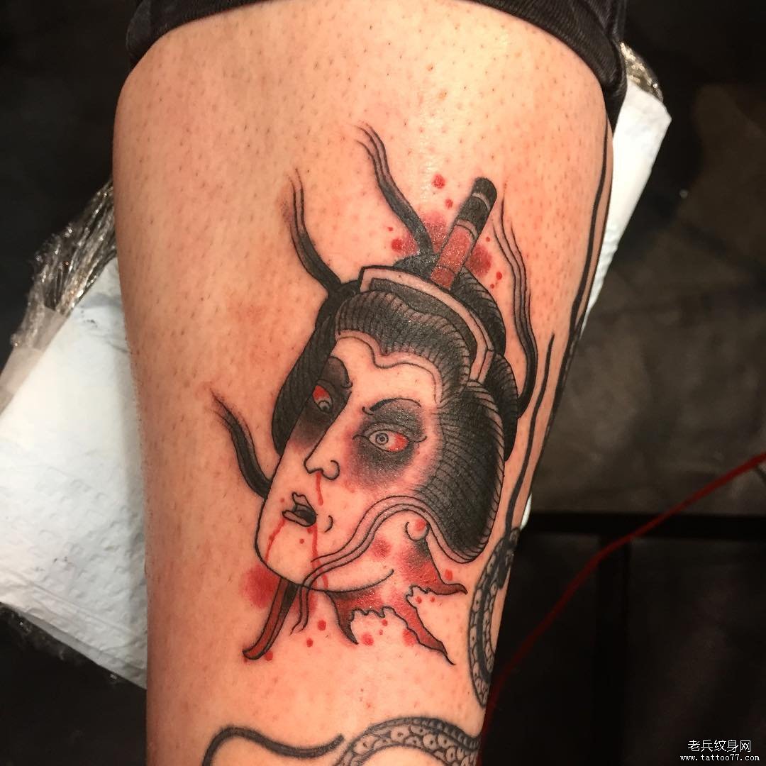 大腿日式传统生首纹身图案
