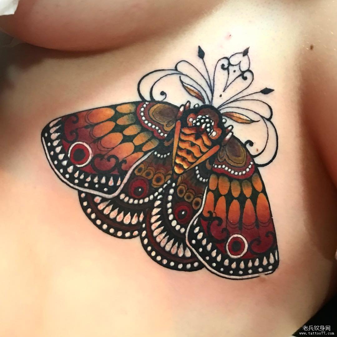 胸下school飞蛾纹身tattoo图案