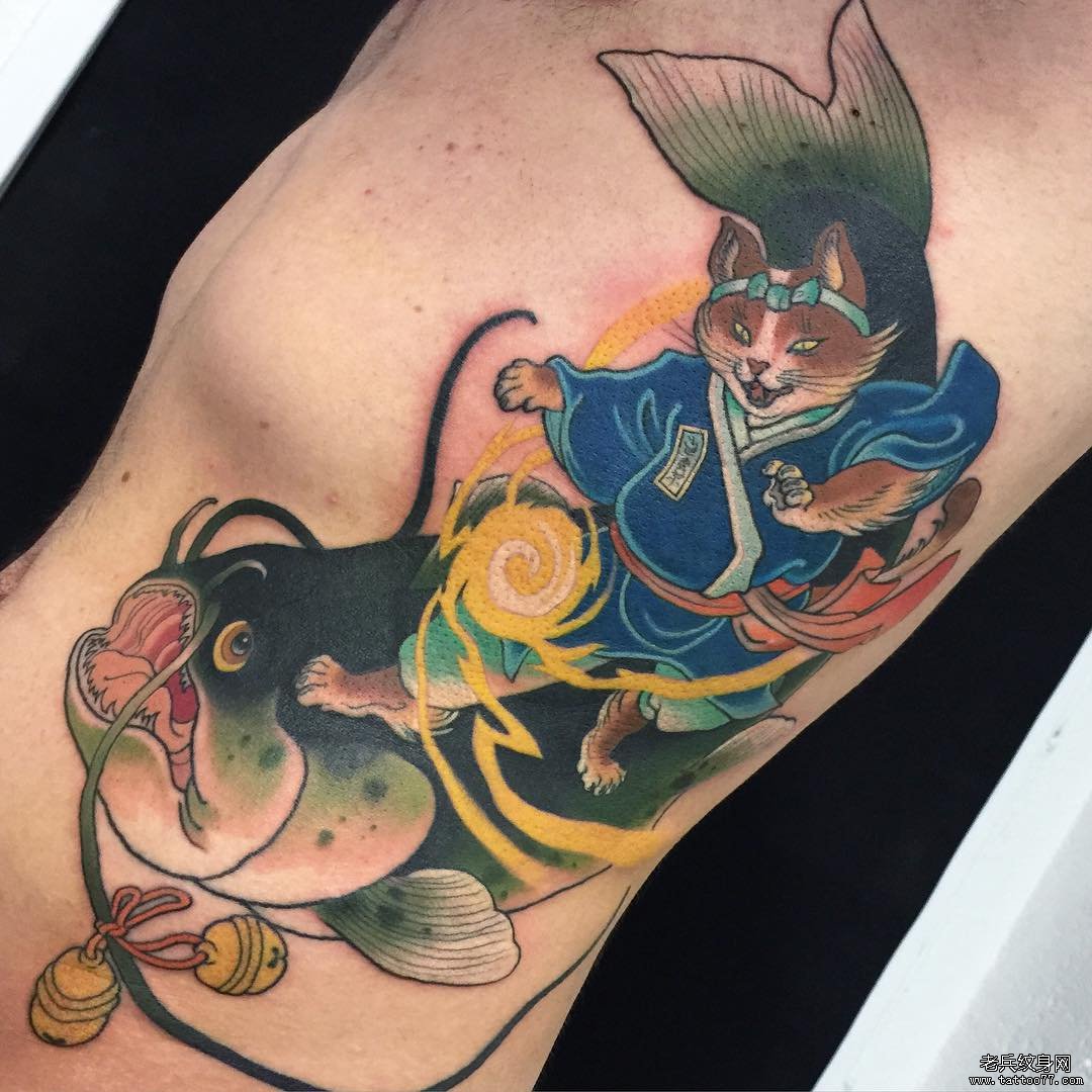 侧腰新传统猫鲶鱼纹身tattoo