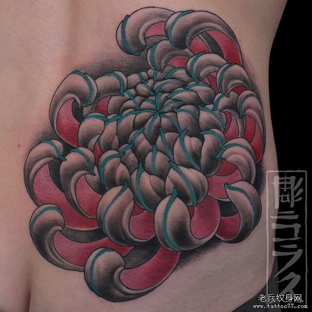 侧腰传统菊花纹身tattoo图案