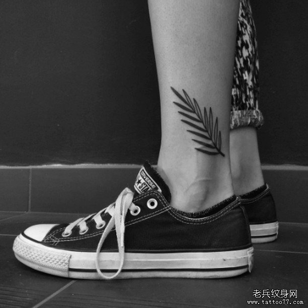 脚踝树叶纹身tattoo图案
