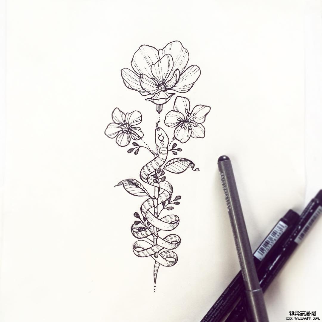 小清新蛇桃花纹身tattoo图案