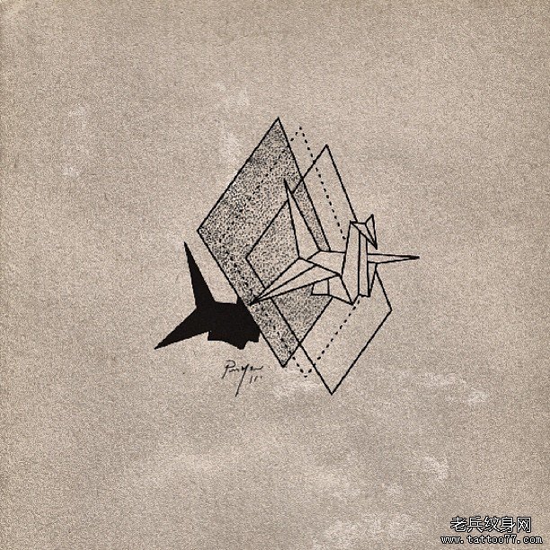 几何线条点刺千纸鹤纹身图案手稿