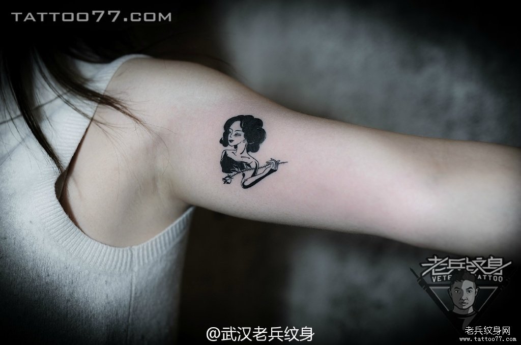 手臂内侧卡通图腾女郎纹身图案作品