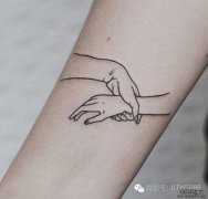  青年男女倾心相爱