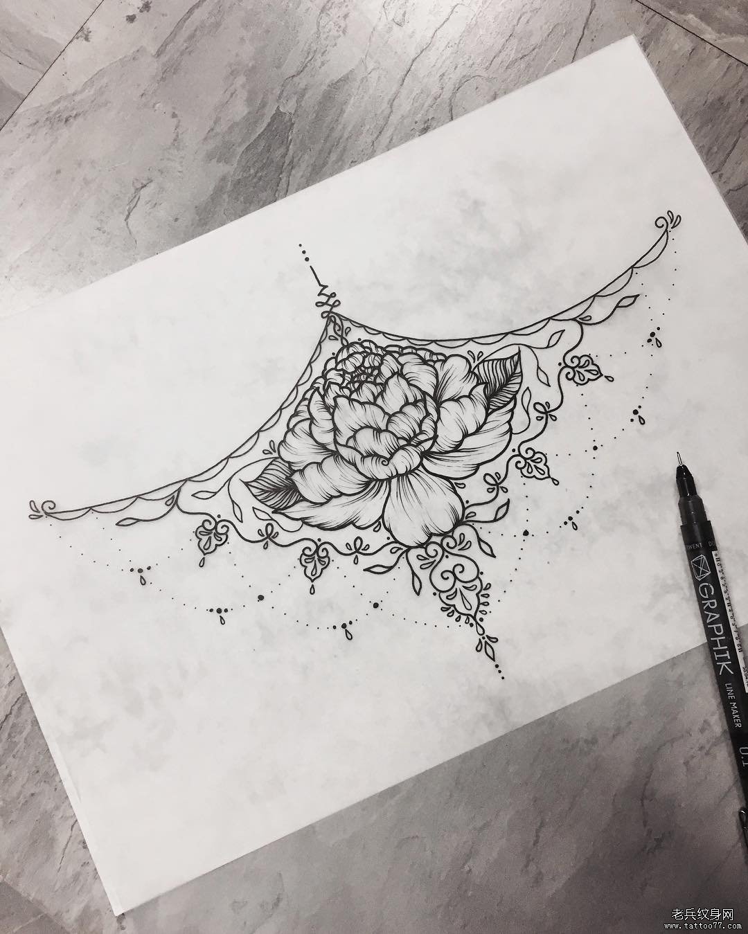 欧美蕾丝花卉纹身图案手稿