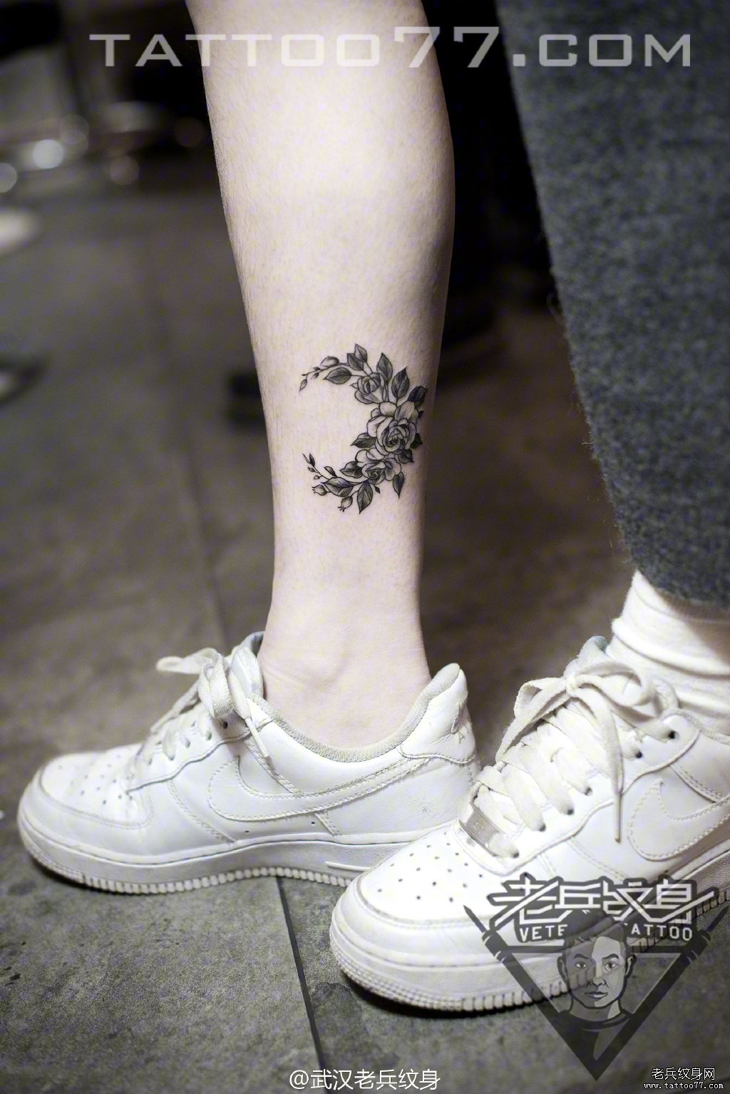 脚踝月亮玫瑰花纹身图案作品