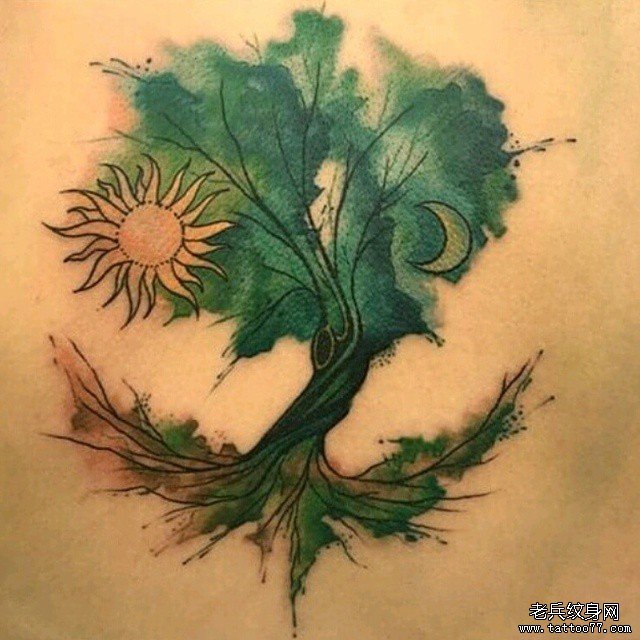 背部泼墨小清新树纹身图案