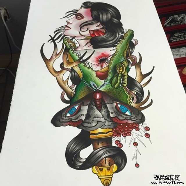 欧美彩色女郎鳄鱼纹身图案手稿