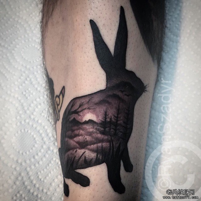 欧美兔子风景纹身图案