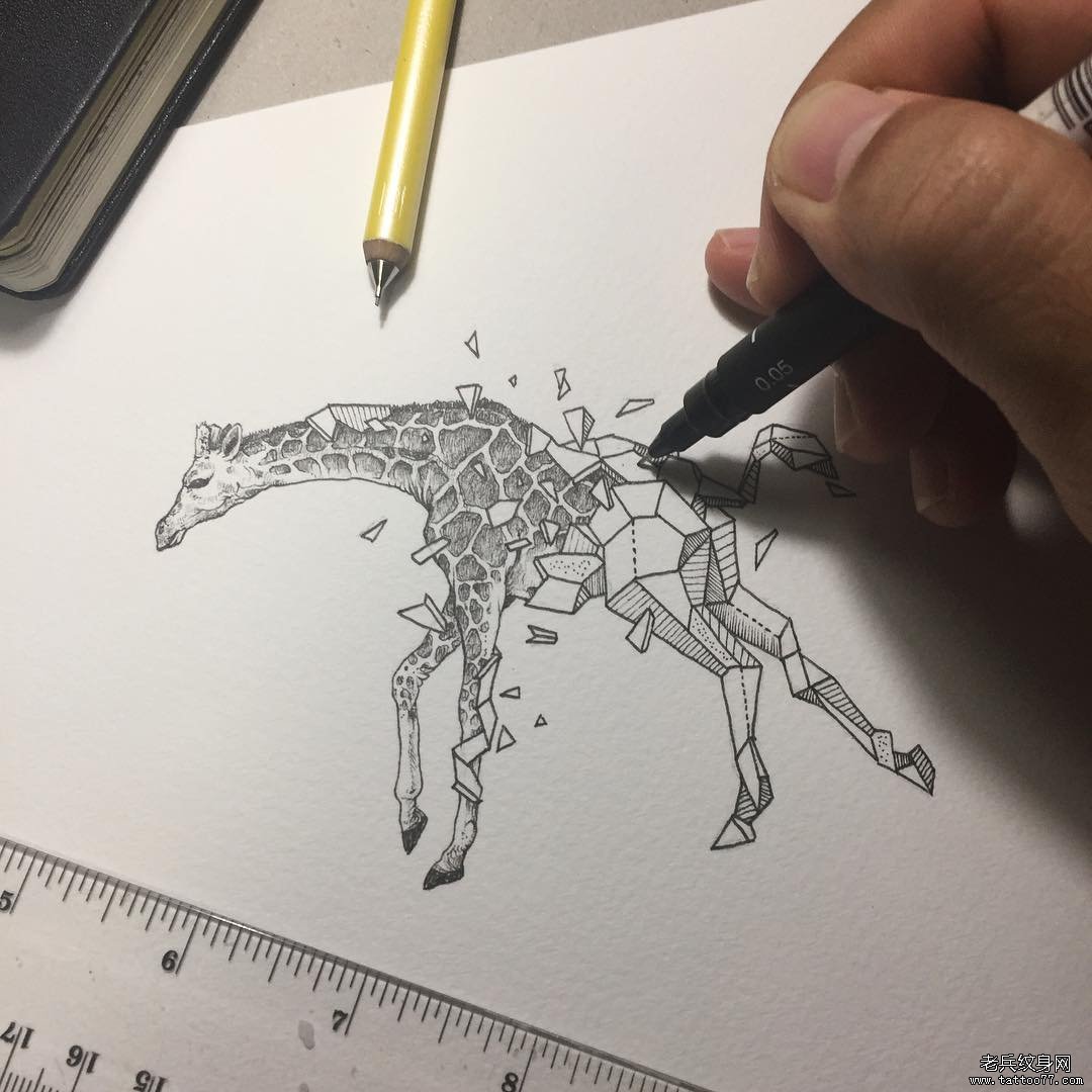 欧美几何长颈鹿纹身图案手稿