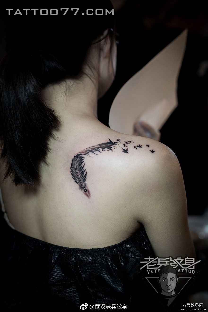 肩背羽化燕纹身图案作品
