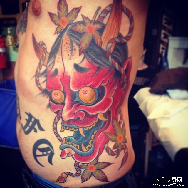 侧腰彩色传统般若纹身图案